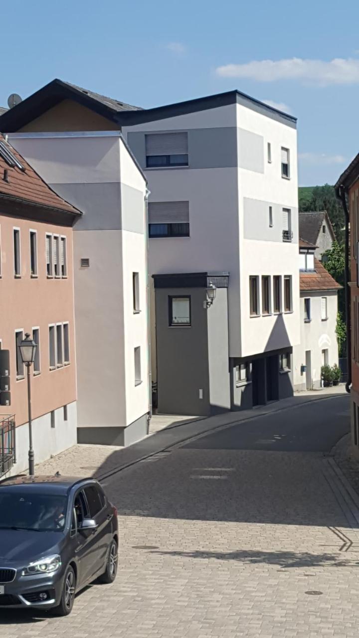 Hotel & Gaestehaus Krone Geiselwind Exterior foto